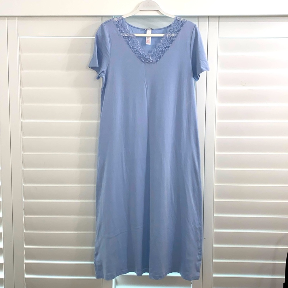 HANRO of Switzerland blue night shirt with lace inset